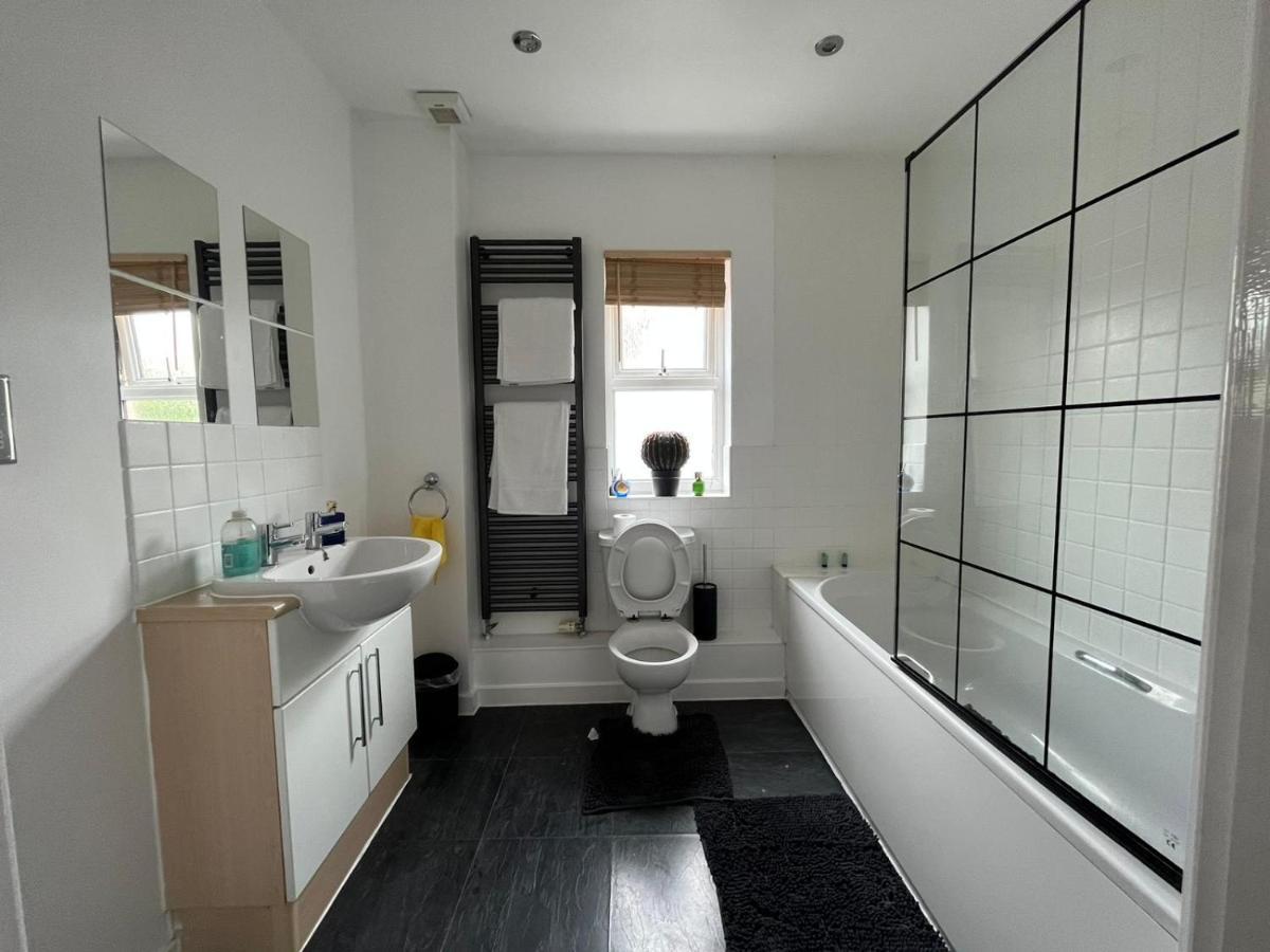 Kent, Dartford Station Apartments מראה חיצוני תמונה