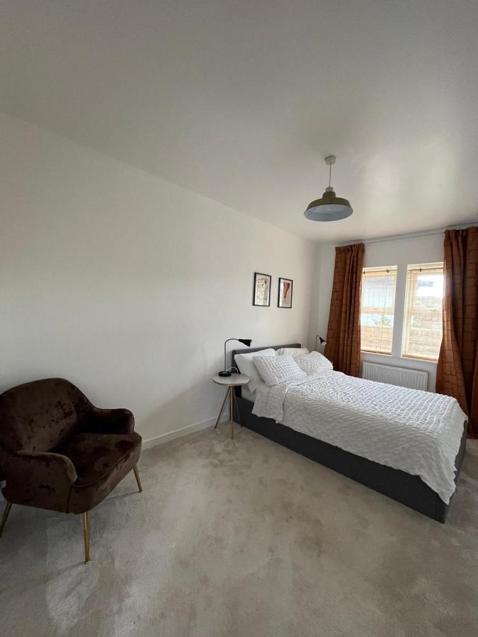 Kent, Dartford Station Apartments מראה חיצוני תמונה