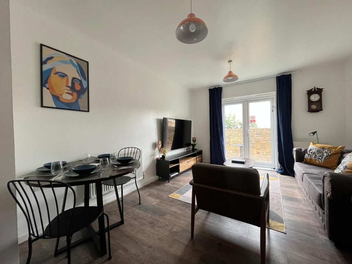 Kent, Dartford Station Apartments מראה חיצוני תמונה